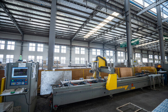 現(xiàn)代化工廠機(jī)械設(shè)備銷(xiāo)售 高效生產(chǎn)解決方案的橋梁